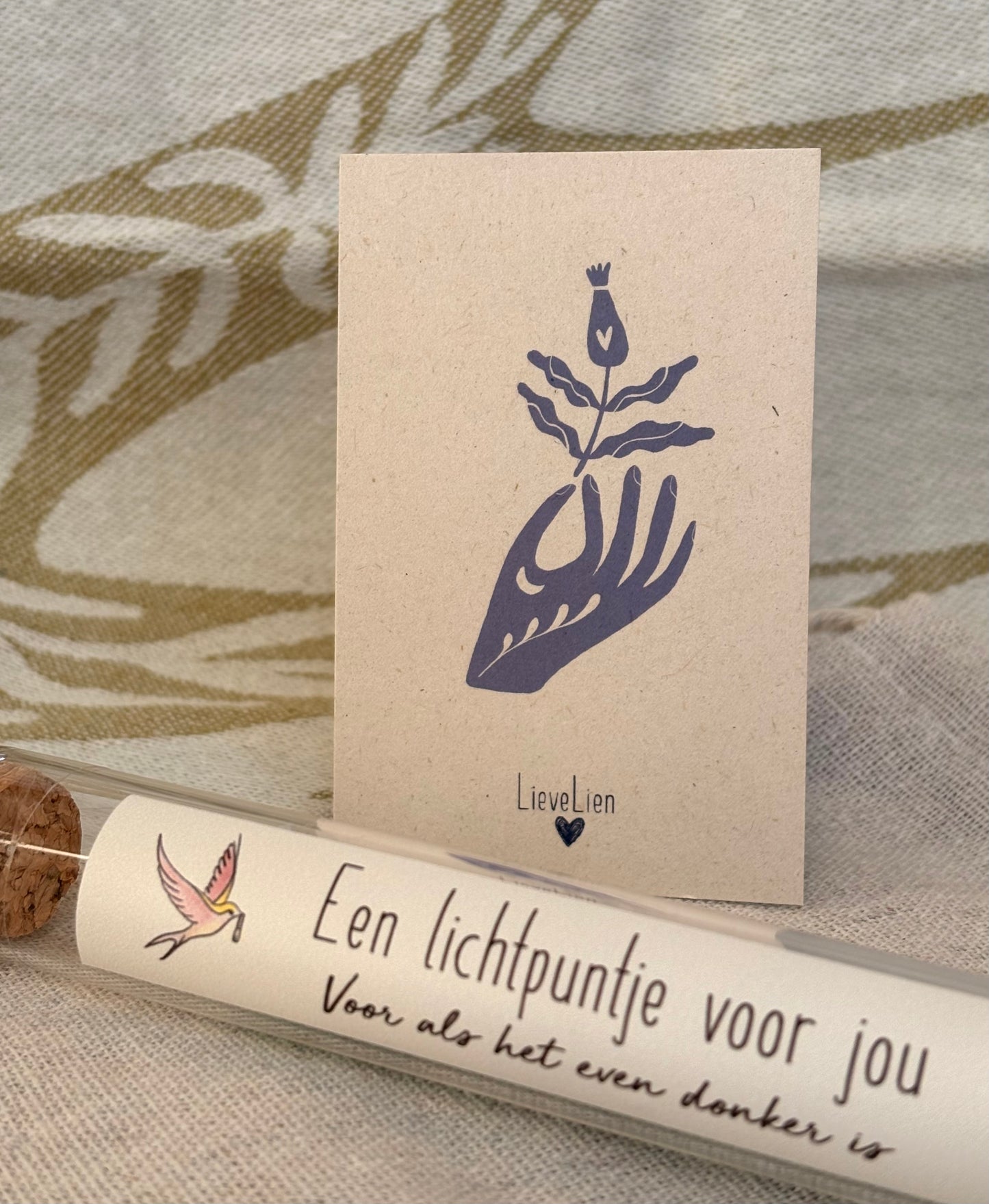 Lichtpuntje in een buisje
Voor als het even donker is
